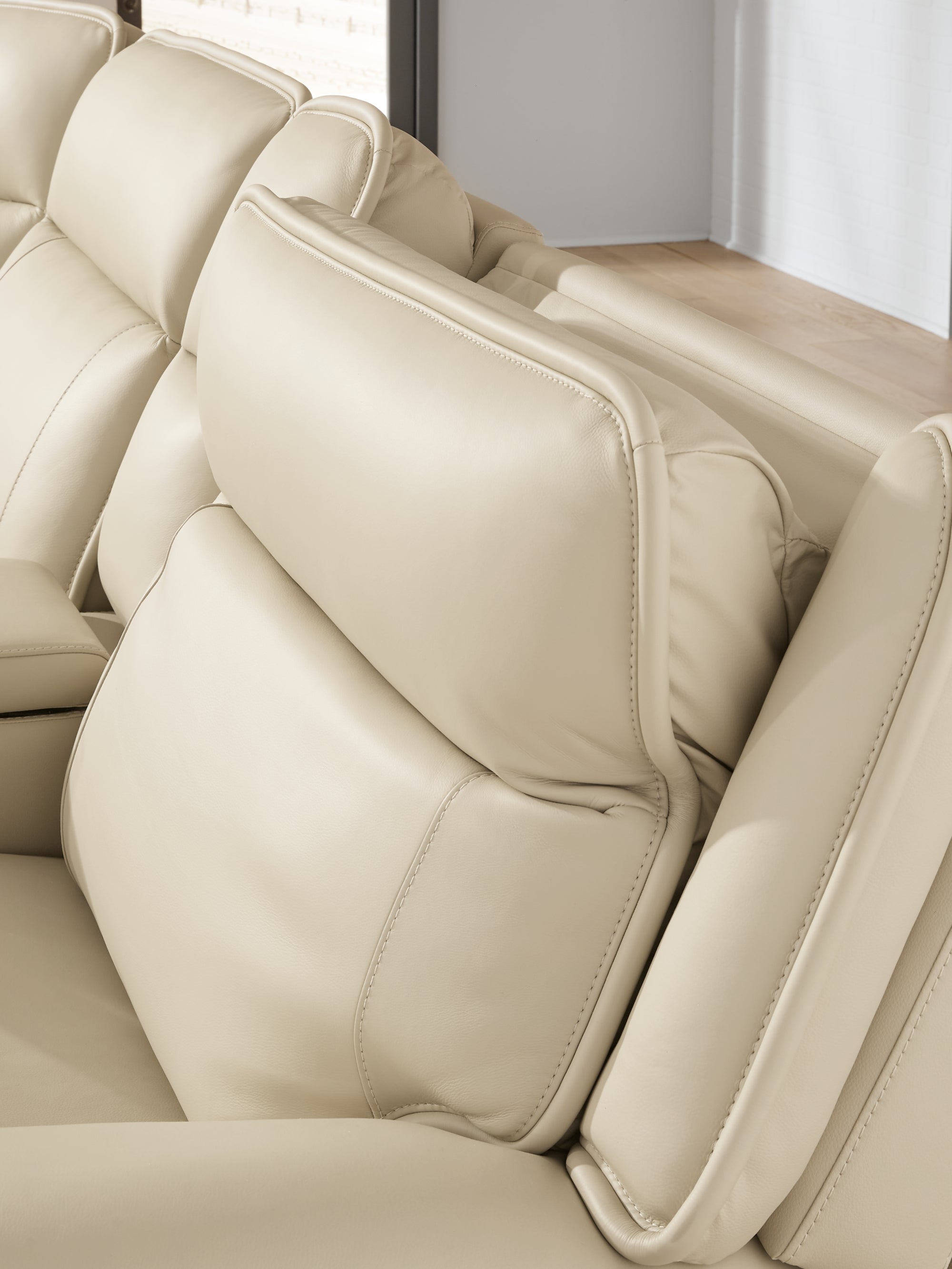 Double Deal Almond 6-Piece Power Reclining Sectional – Luna Furniture