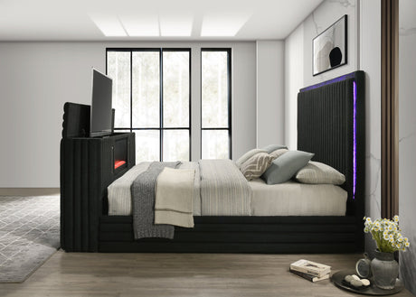 Villa Black Queen Platform Bed from Happy Homes - Luna Furniture