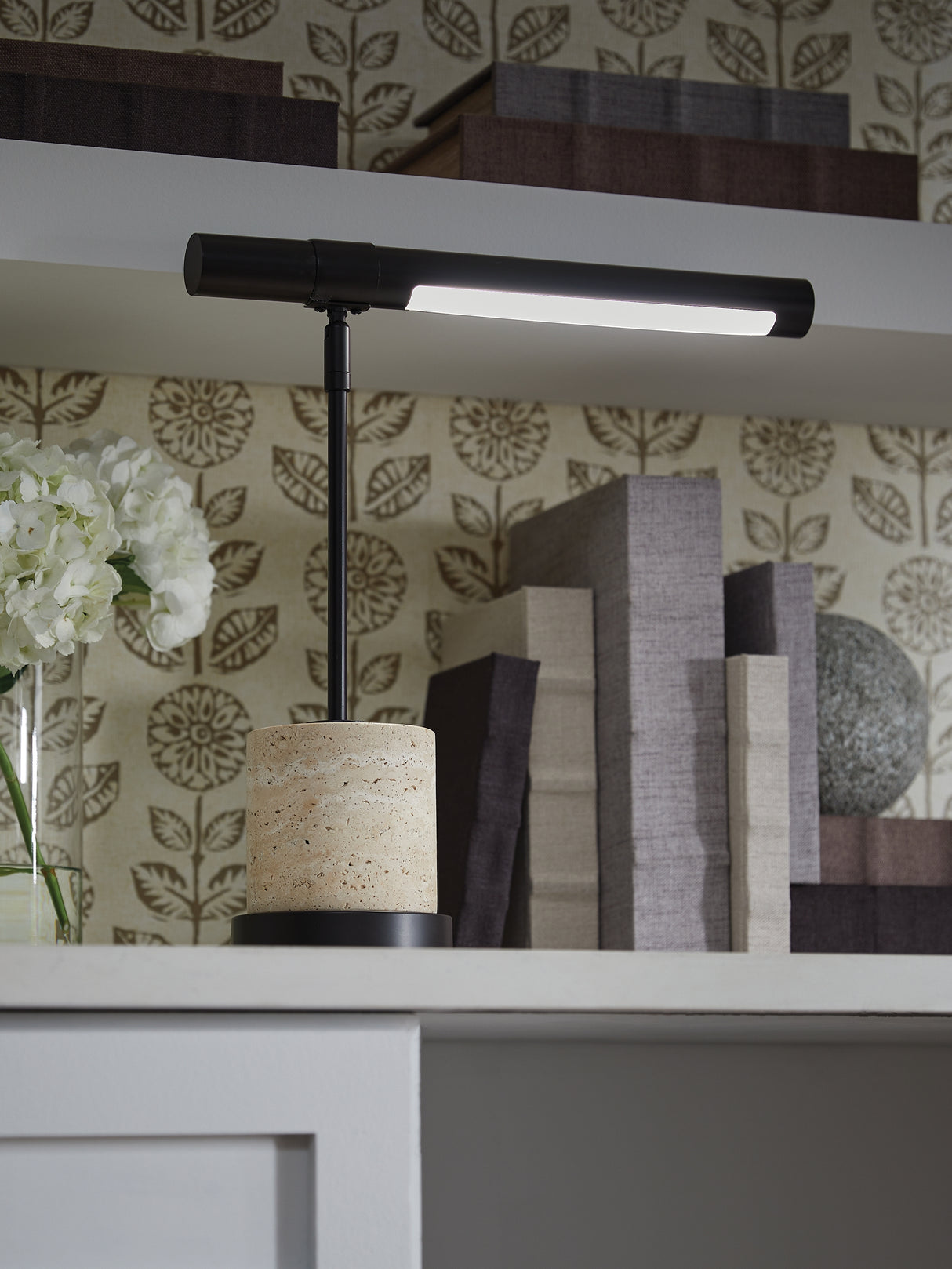 Vinmour Brown/Beige Desk Lamp from Ashley - Luna Furniture