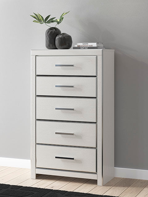 Zuraleus White Chest of Drawers