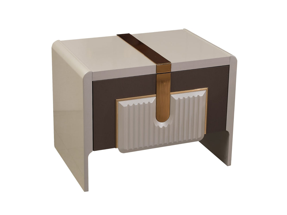 Zurich Bedroom (Queen Frame With Headboard & Dresser With Mirror & 2 Nightstand) from Furnia - Luna Furniture