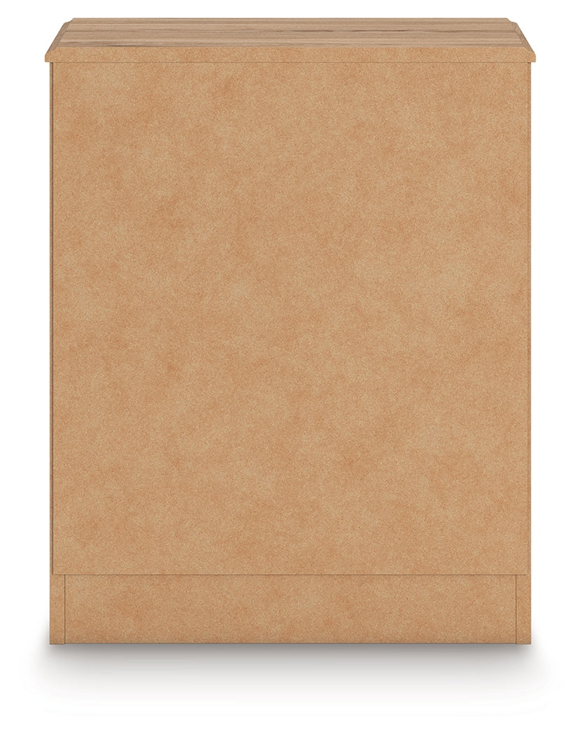 Aleaport Queen Panel Bed with Chest and Nightstand in Warm Brown from Ashley - Luna Furniture