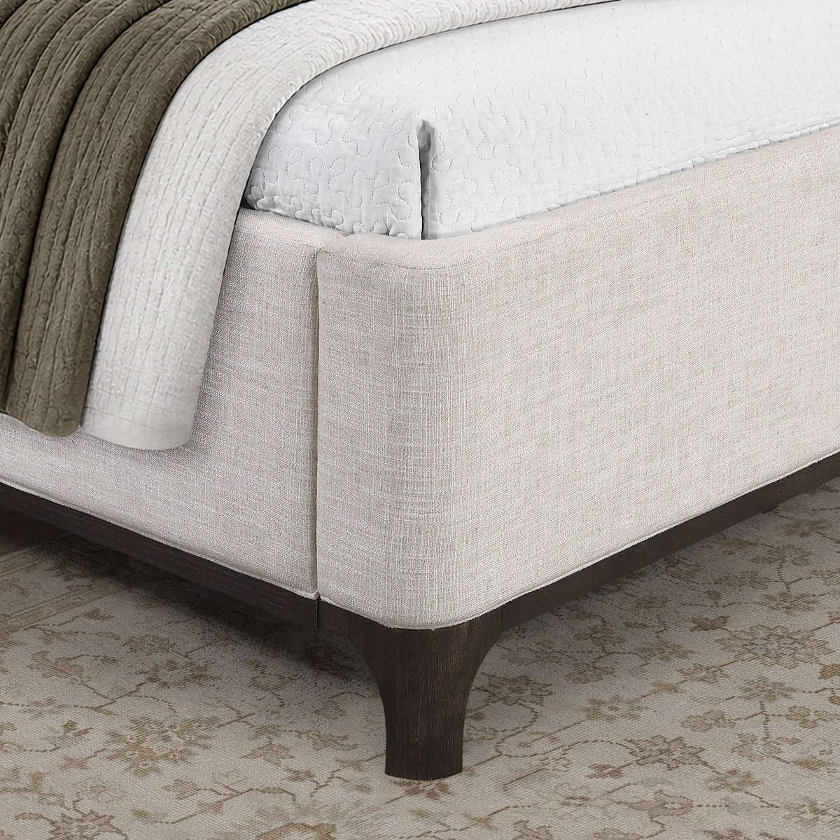 Verona Cream Upholstered Queen Bed from Steve Silver - Luna Furniture