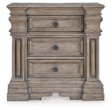 Blairhurst Light Grayish Brown King Panel Bed with Dresser and 2 Nightstands from Ashley - Luna Furniture
