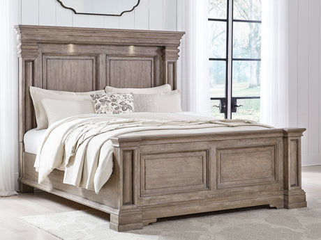 Blairhurst Light Grayish Brown King Panel Bed with Dresser and 2 Nightstands from Ashley - Luna Furniture