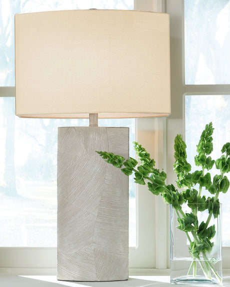 Bradard 2-Piece Table Lamp Set in Brown from Ashley - Luna Furniture