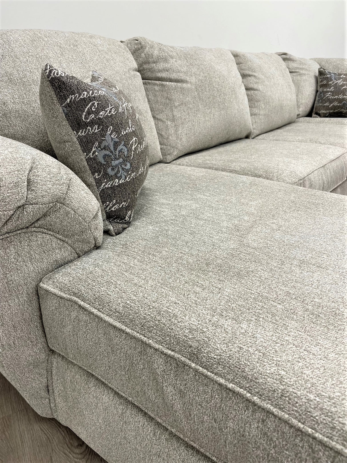 Brentwood Oatmeal Linen Sectional from Happy Homes - Luna Furniture