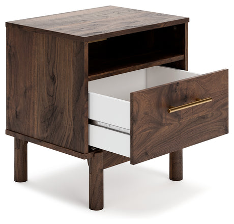 Calverson Mocha Queen Platform Bed with Dresser and 2 Nightstands from Ashley Furniture - Luna Furniture