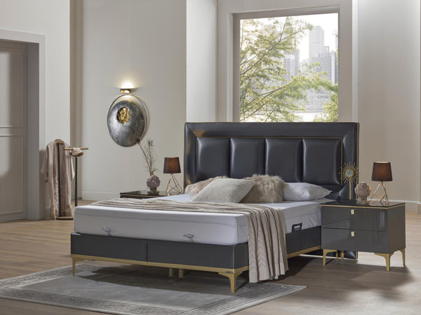 Carlino Gray Queen Bed