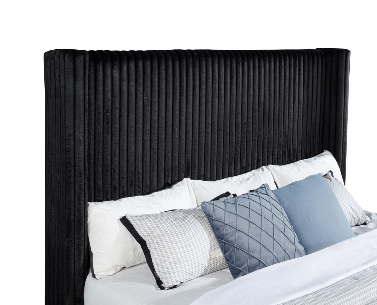 Centergrove Black Upholstered Eastern King Wingback TV Bed from Coaster - Luna Furniture