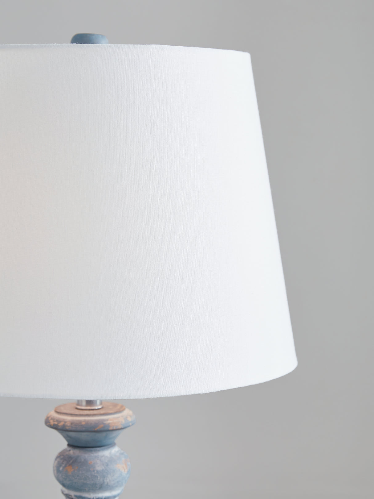 Cylerick 2-Piece Table Lamp Set in Antique Blue from Ashley Furniture - Luna Furniture