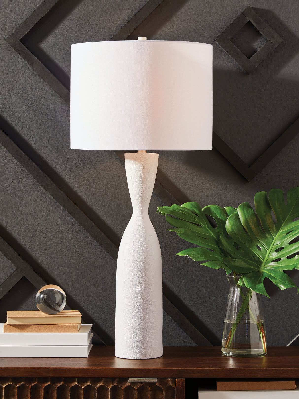 Davinford White Table Lamp from Ashley - Luna Furniture
