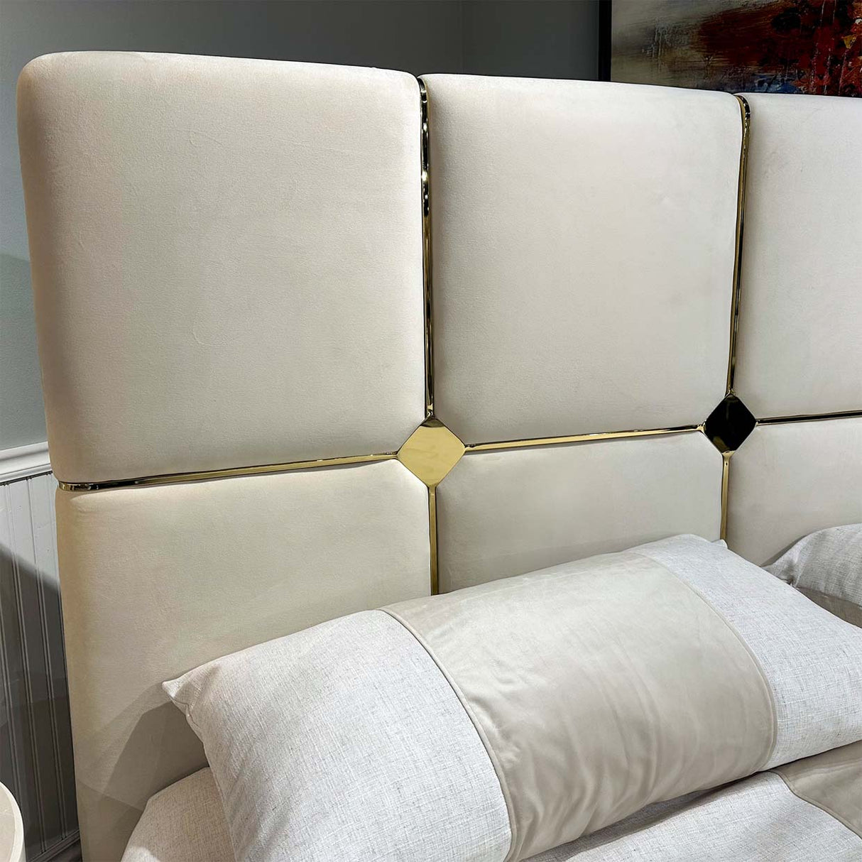 Decorative Zennia Bed Zennia Queen Lift Up Storage Bed from Michael Amini - Luna Furniture