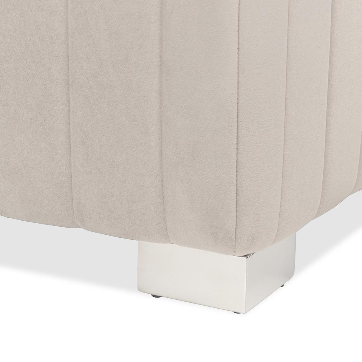 Decorative Amaryllis Bed Amaryllis Accent Bench from Michael Amini - Luna Furniture