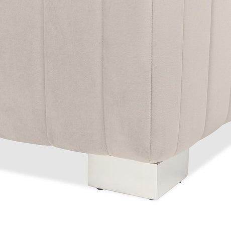 Decorative Amaryllis Bed Amaryllis Accent Bench from Michael Amini - Luna Furniture