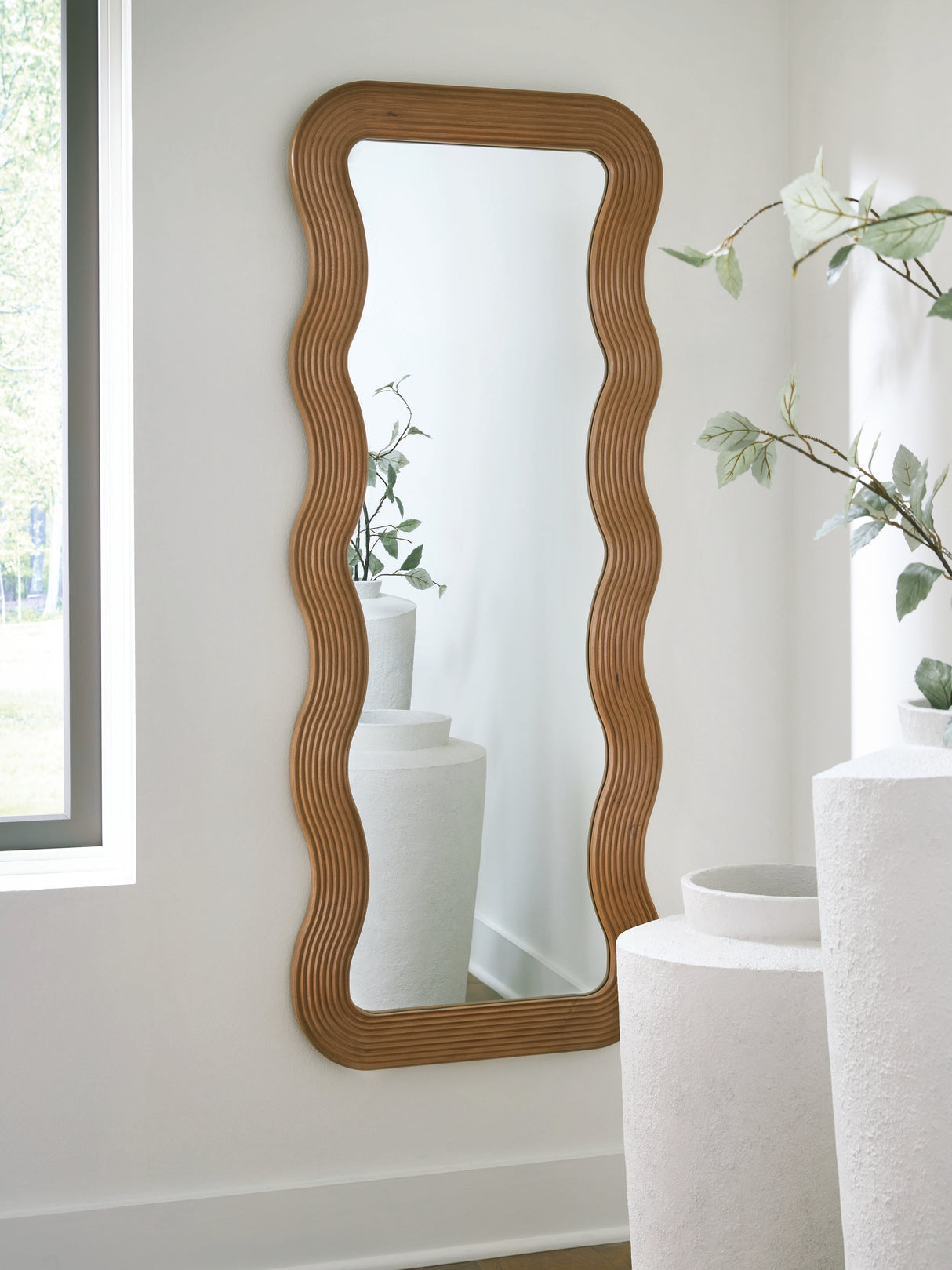Ellisonville Brown Floor Mirror from Ashley Furniture - Luna Furniture