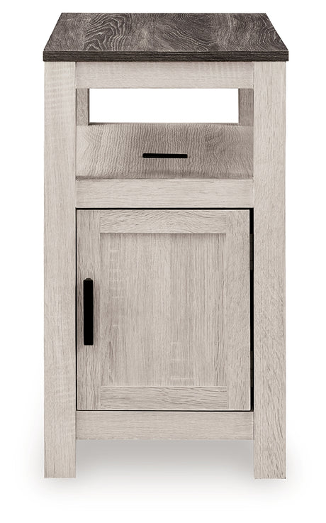 Fendenmore Two-tone Chairside End Table from Ashley - Luna Furniture