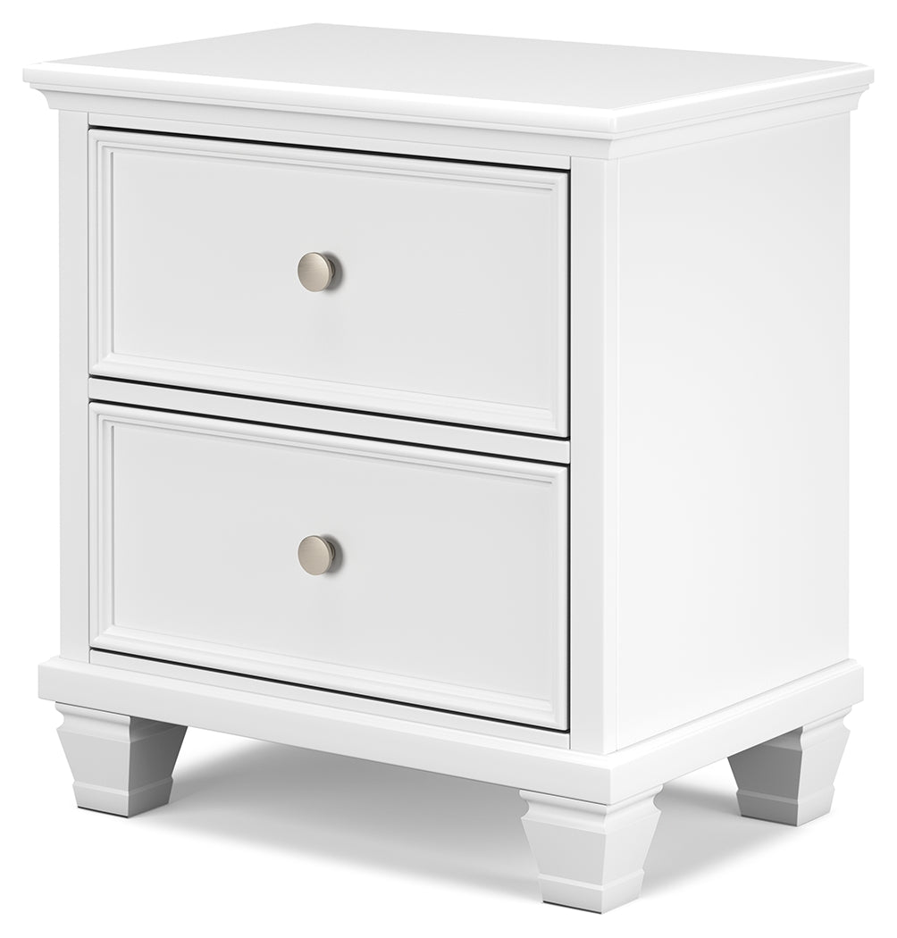 Fortman Full Panel Bed with Mirrored Dresser, Chest and 2 Nightstands in White from Ashley - Luna Furniture