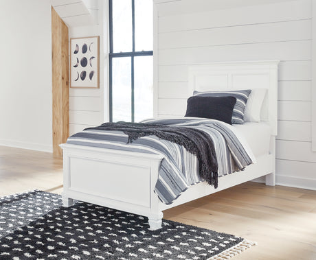 Fortman Twin Panel Bed with Mirrored Dresser, Chest and 2 Nightstands in White from Ashley - Luna Furniture