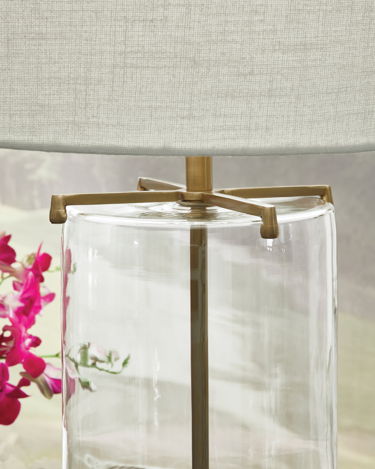 Gizeh Clear/Gold Finish Table Lamp from Ashley - Luna Furniture