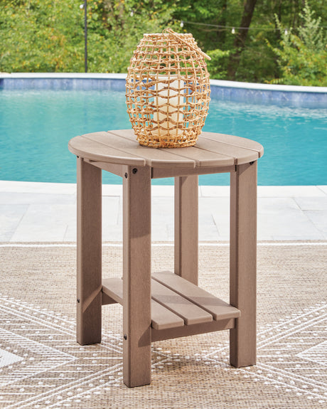 Grover Beach 2 Outdoor Chairs and End Table in Driftwood from Ashley Furniture - Luna Furniture