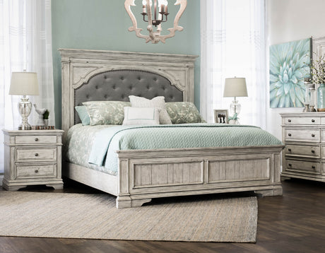Highland Park Cathedral White Queen Bed from Steve Silver - Luna Furniture