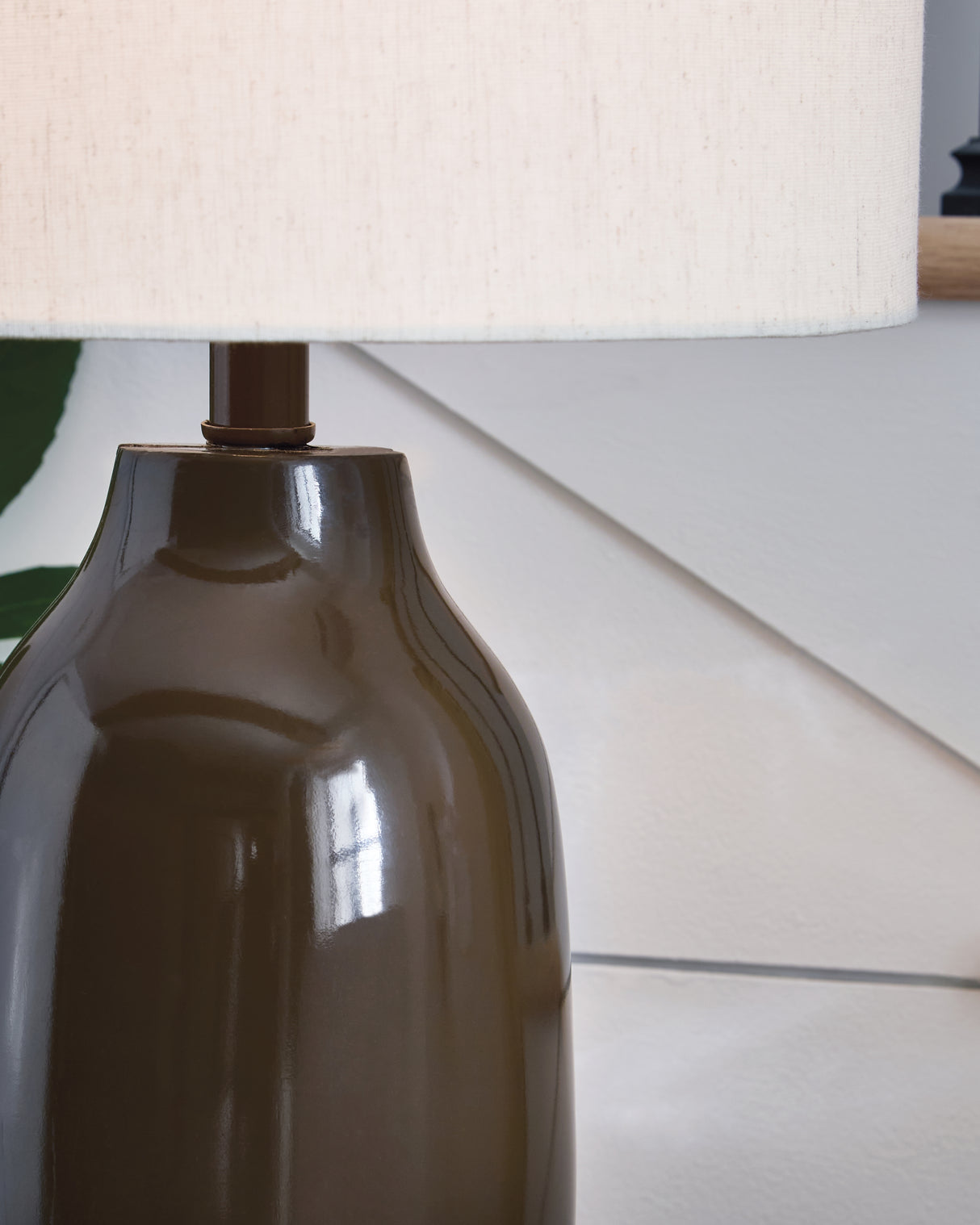 Jyler Brown Table Lamp from Ashley - Luna Furniture
