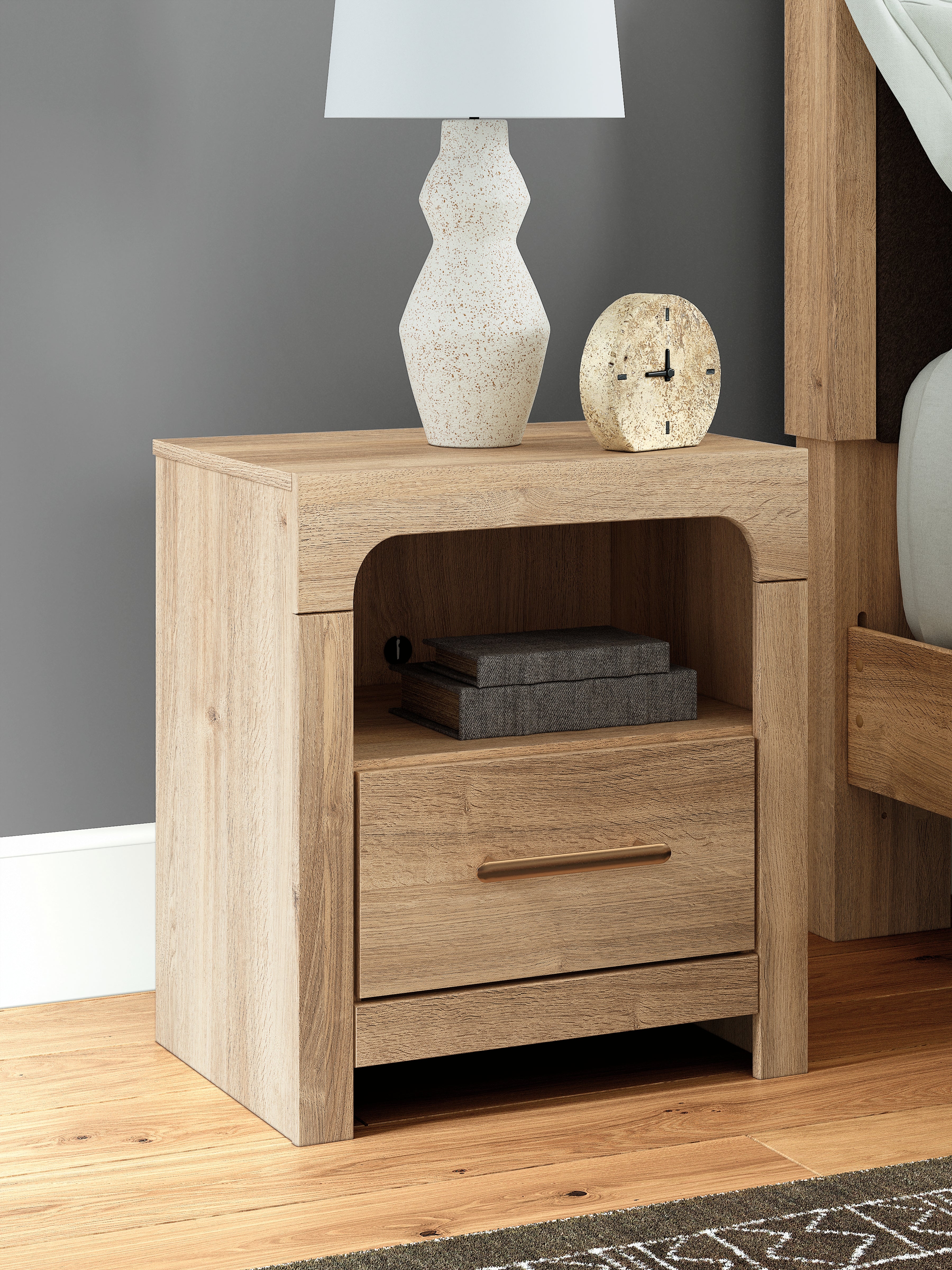 TANiSHi　① Ashley Kinlanni Tan Nightstand – Luna Furniture