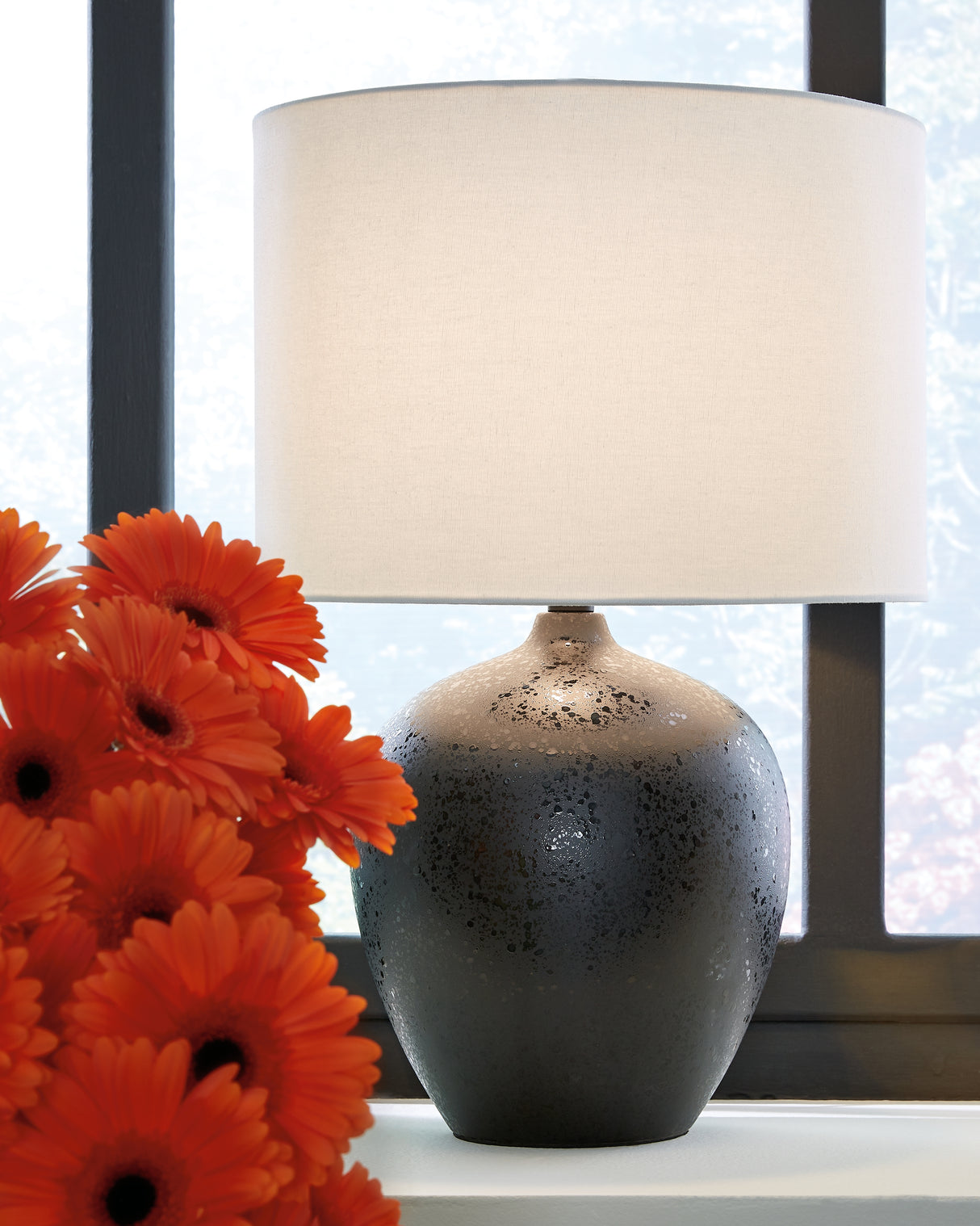 Ladstow 2-Piece Table Lamp Set in Black from Ashley - Luna Furniture