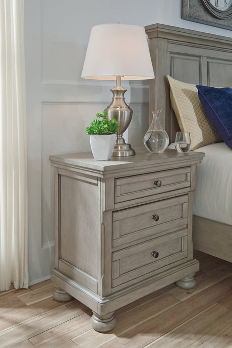 Lettner King Panel Bed, Chest and 2 Nightstands from Ashley - Luna Furniture
