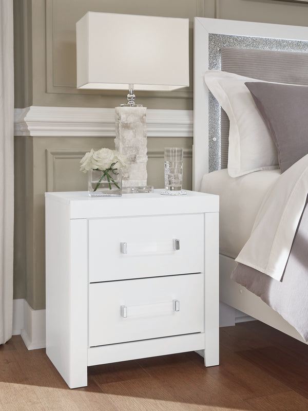 Maeling White Nightstand