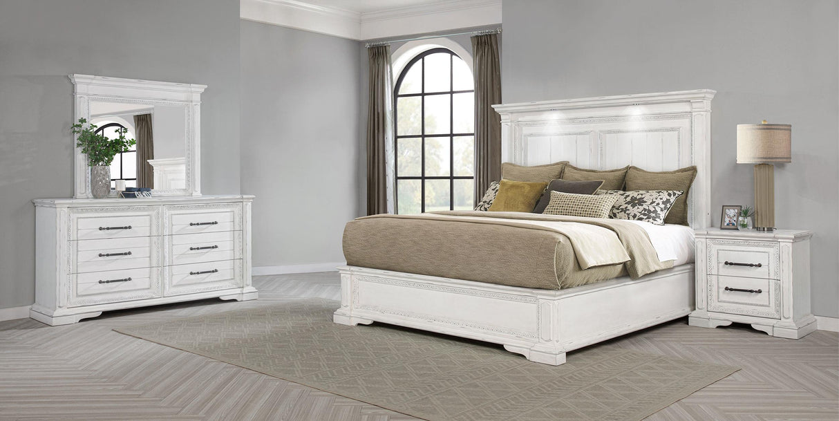 McKinney Vintage White 4-Piece California King Bedroom Set from Coaster - Luna Furniture