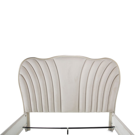 London Place Creamy Pearl Cal. King Bed from Michael Amini - Luna Furniture