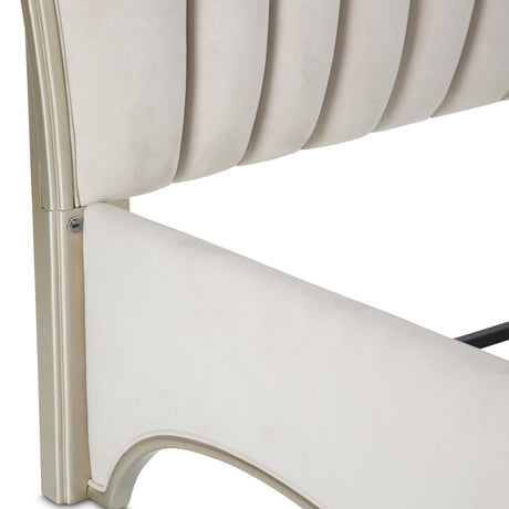 London Place Creamy Pearl Cal. King Bed from Michael Amini - Luna Furniture