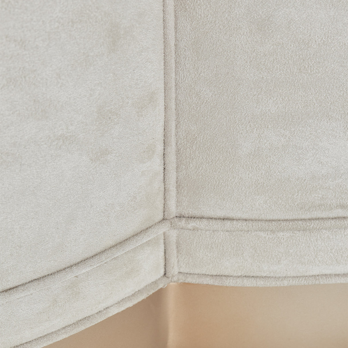 Malibu Crest Chardonnay Cocktail Ottoman from Michael Amini - Luna Furniture