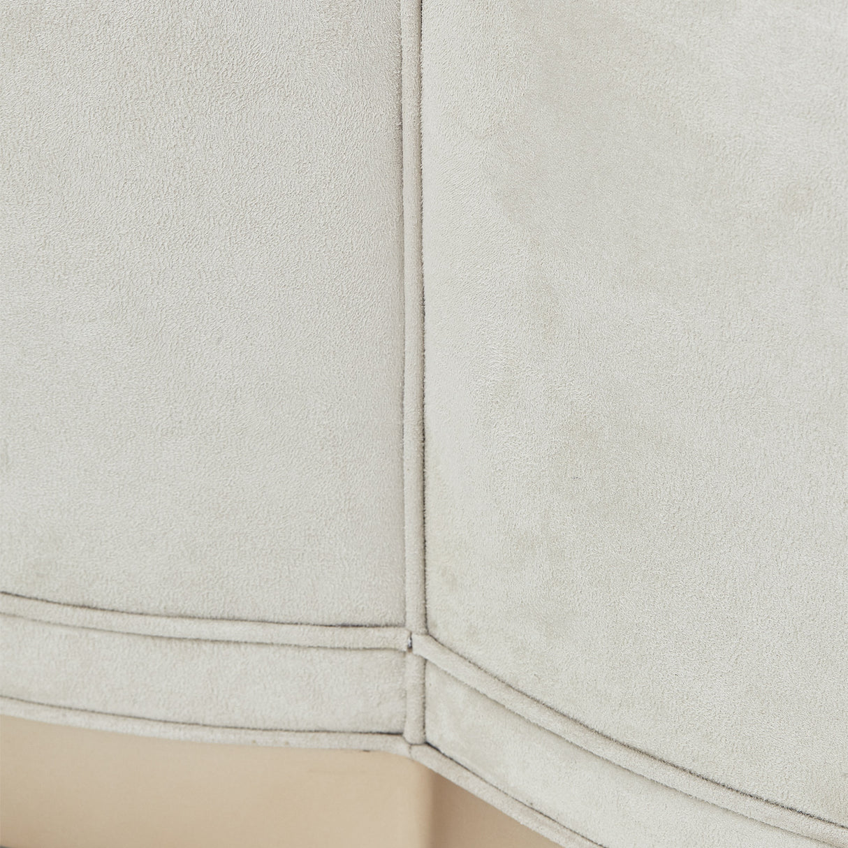 Malibu Crest Chardonnay Cocktail Ottoman from Michael Amini - Luna Furniture