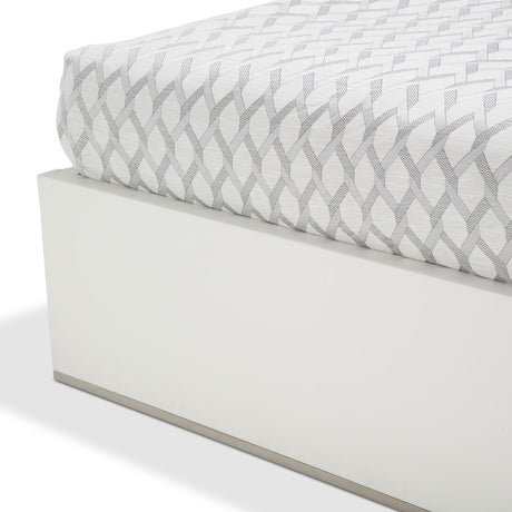 State St. Queen Upholstered Panel Bed (3 Pc) from Michael Amini - Luna Furniture