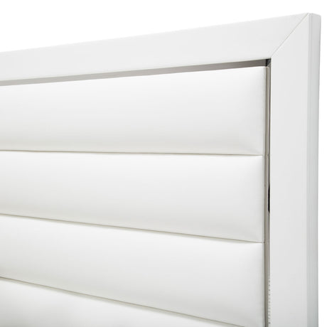 State St. Queen Upholstered Panel Bed (3 Pc) from Michael Amini - Luna Furniture