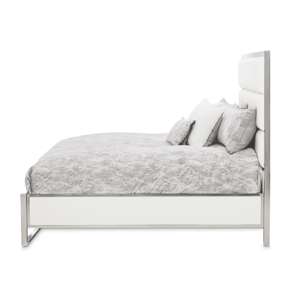 State St. Eastern King Short Metal Panel Bed (3 Pc) from Michael Amini - Luna Furniture