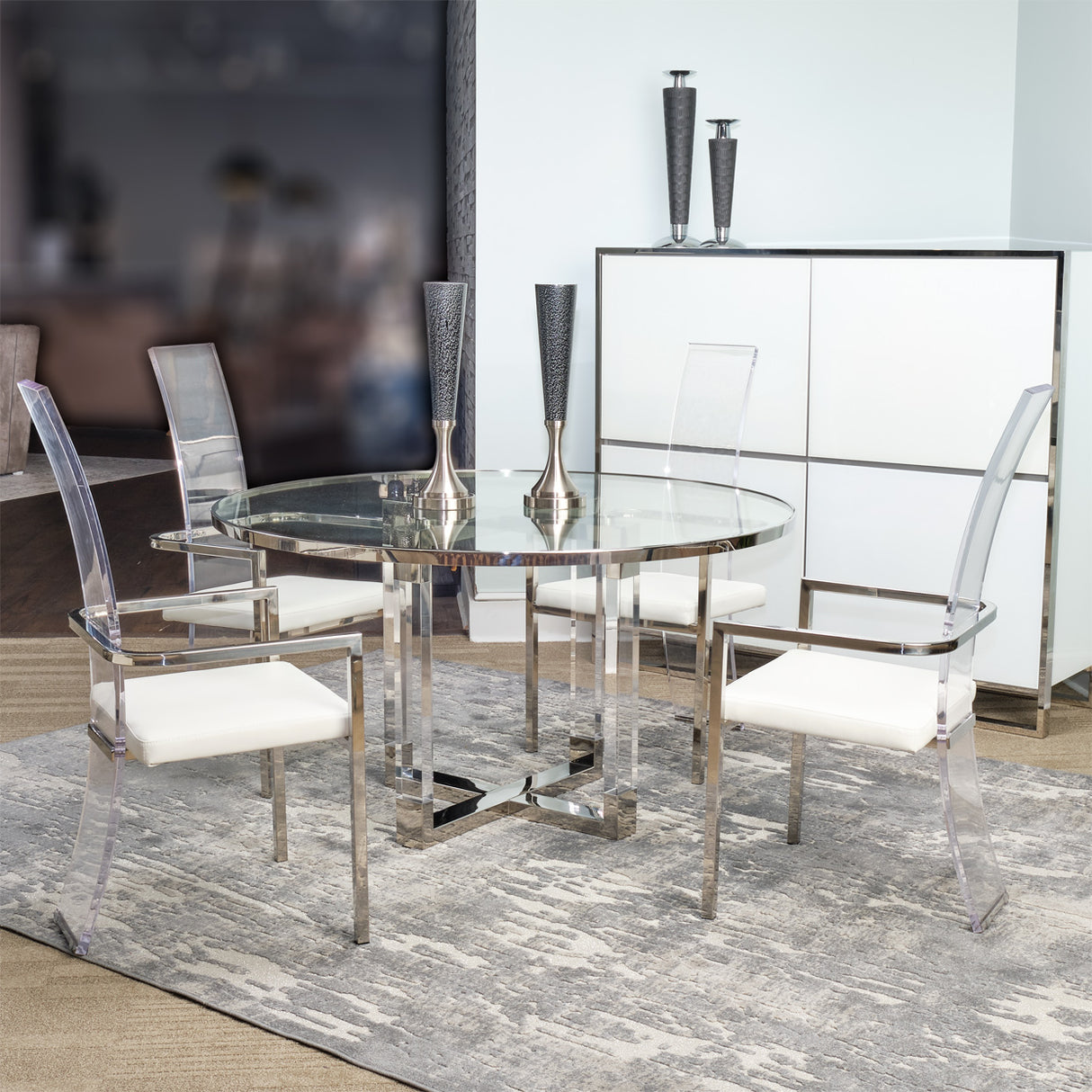 State St. Round Dining Table with Glass Insert