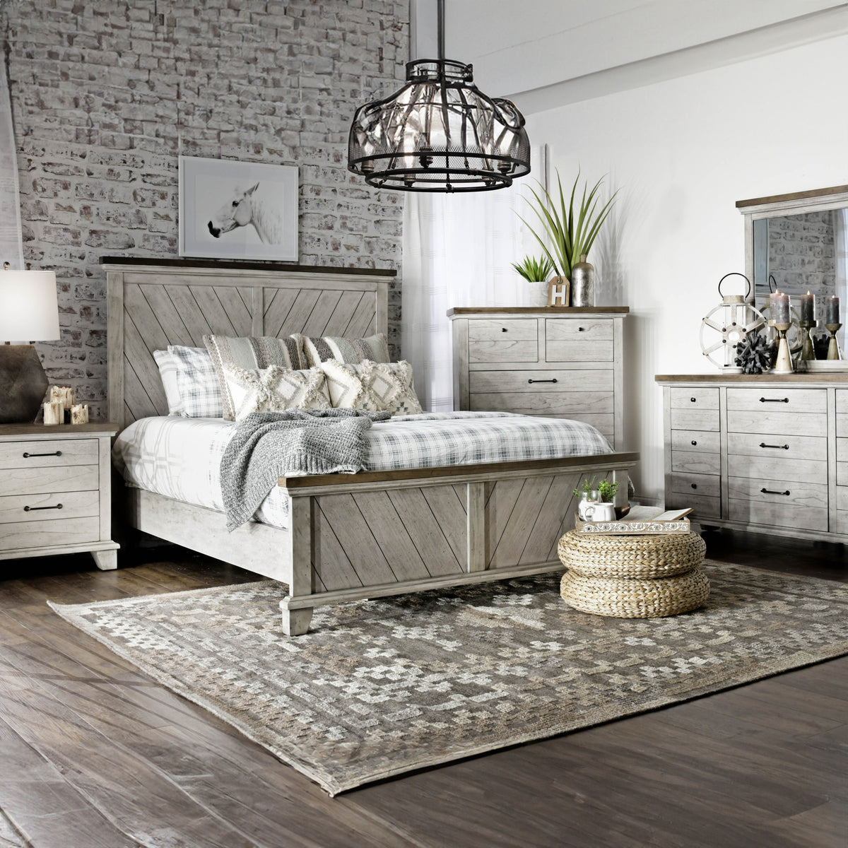 Bear Creek White/Smoke Queen Bed from Steve Silver - Luna Furniture