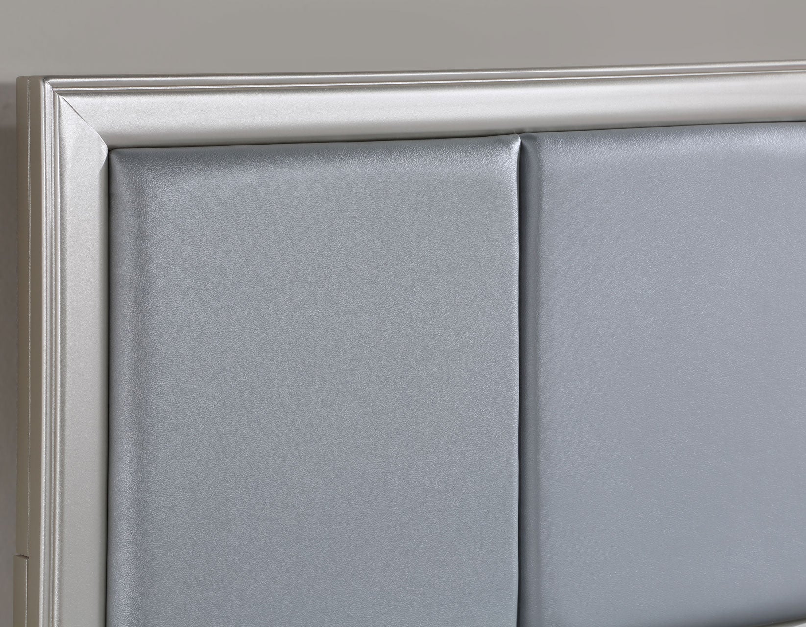 Omni Champagne/Gray Bedroom Set from Steve Silver - Luna Furniture