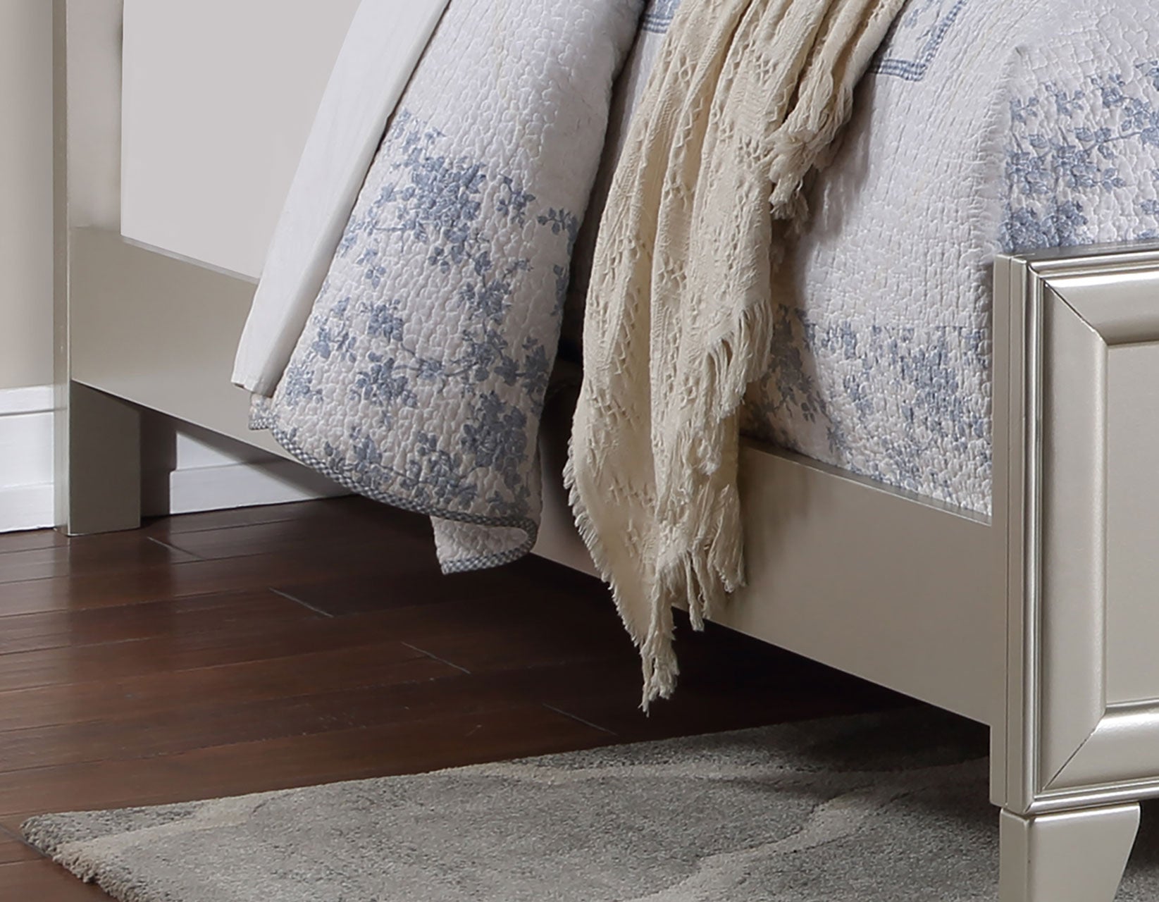 Omni Champagne/Gray Bedroom Set from Steve Silver - Luna Furniture