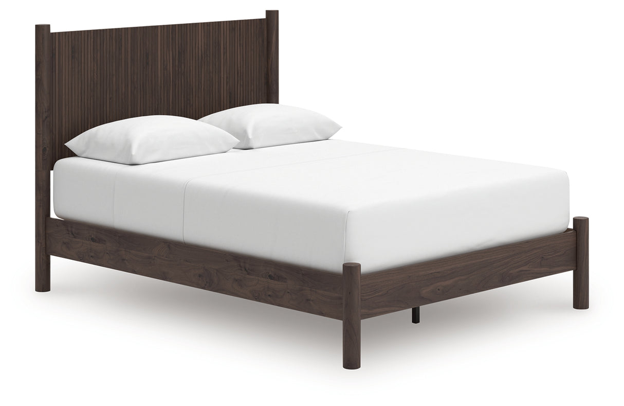 Pamytta Brown Queen Panel Platform Bed from Ashley Furniture - Luna Furniture