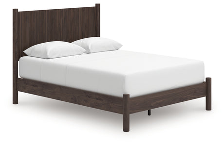 Pamytta Brown Queen Panel Platform Bed from Ashley Furniture - Luna Furniture