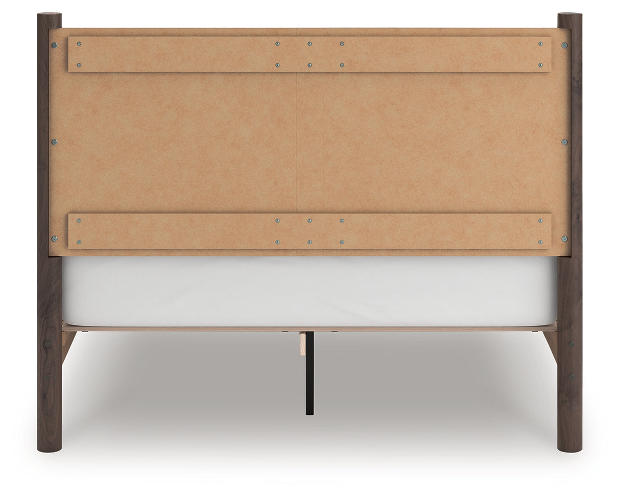 Pamytta Brown Queen Panel Platform Bed from Ashley Furniture - Luna Furniture