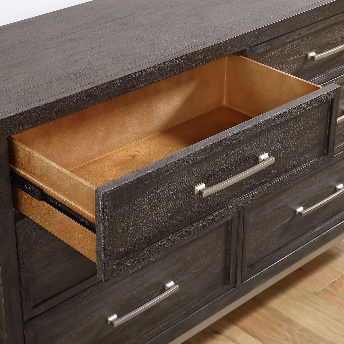 Broomfield Brown 5-Drawer Chest from Steve Silver - Luna Furniture
