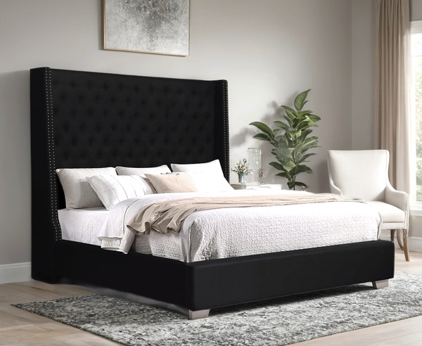 Tykocin Black Diamond Tufted King Bed