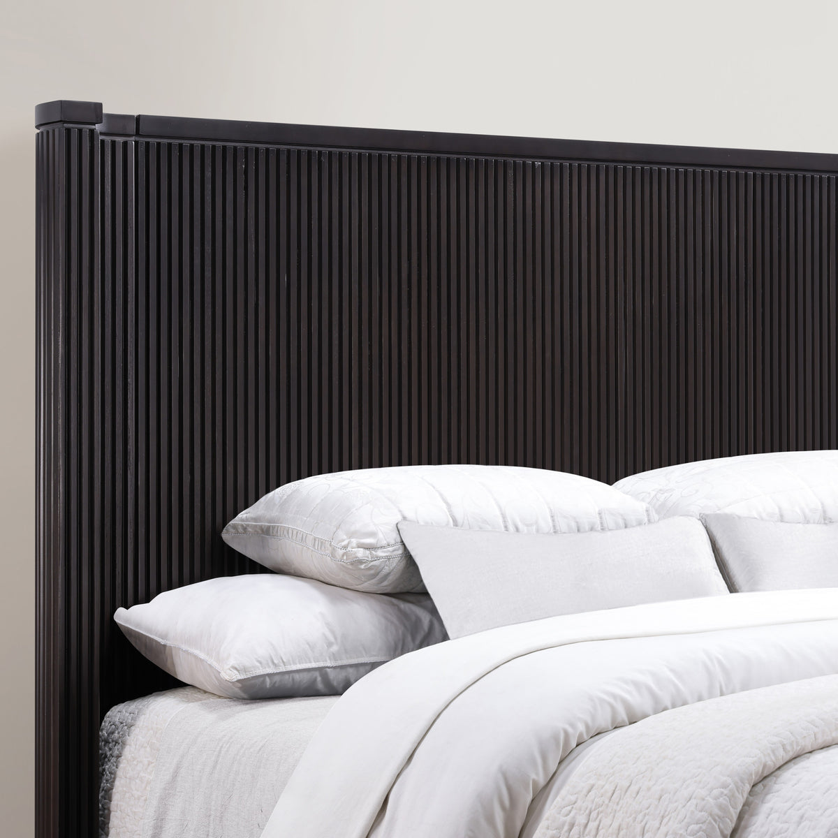 Henry Reeded King Bed, Espresso Finish from Steve Silver - Luna Furniture