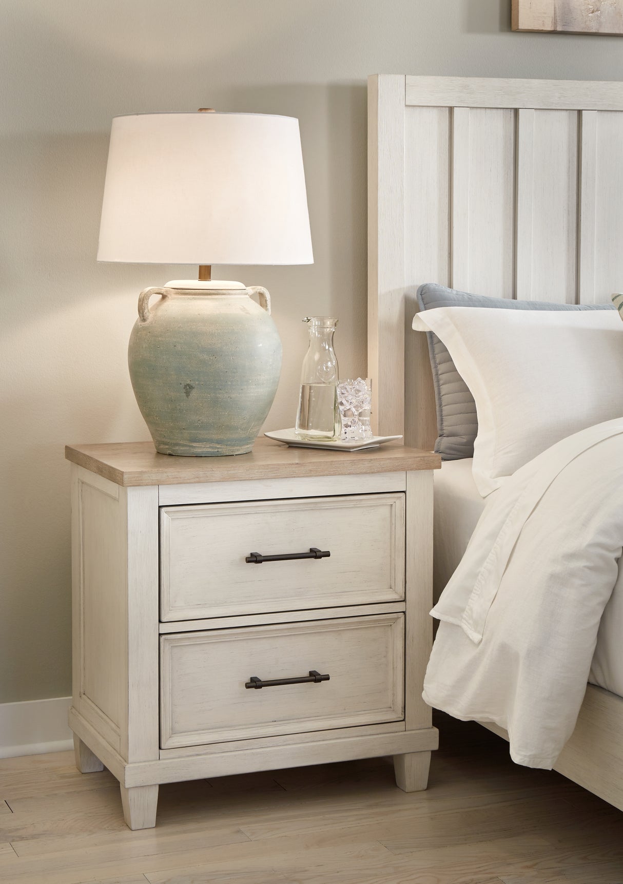 Shaybrock Queen Panel Bed with Mirrored Dresser and 2 Nightstands in Antique White from Ashley - Luna Furniture